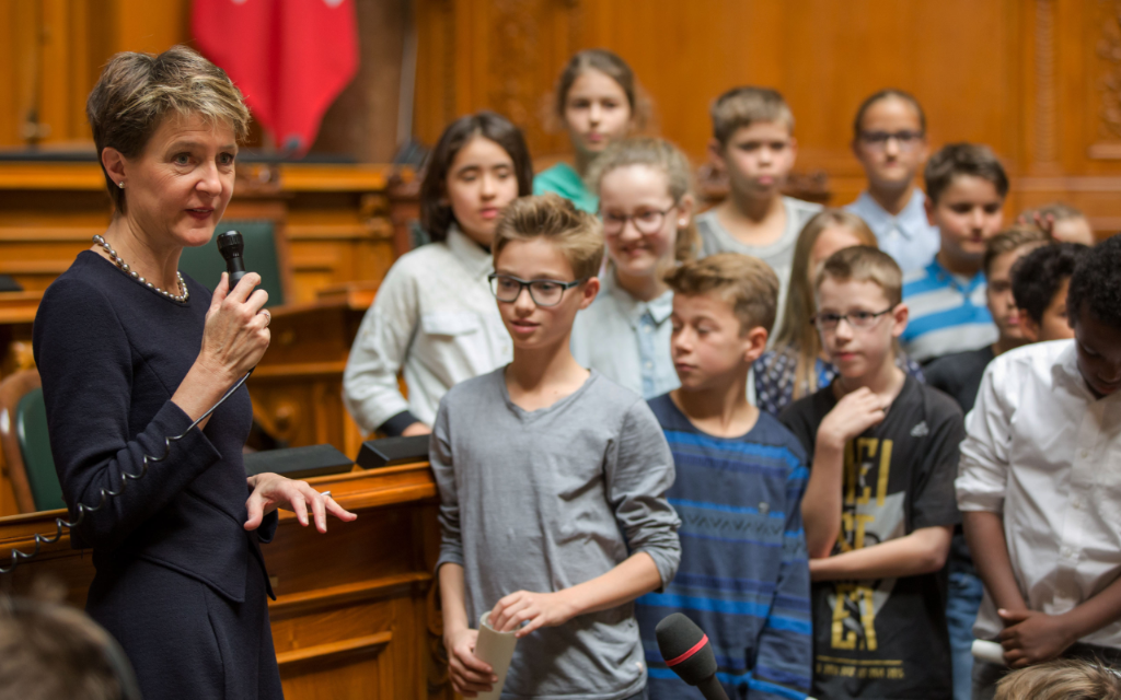 Swissaid: des écoliers invités au Palais fédéral, 10.11.2015